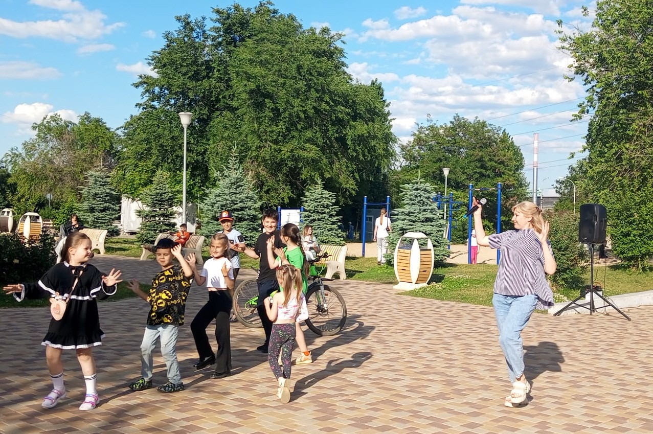 Волгоградский регион присоединился к всероссийскому Дню соседей |  30.05.2024 | Светлый Яр - БезФормата